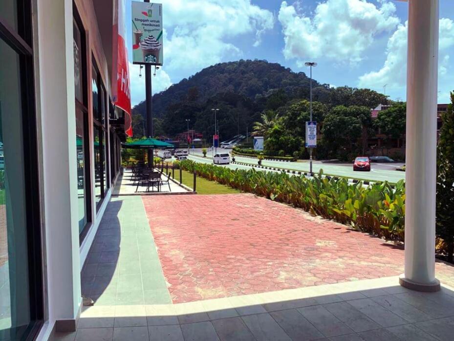 Maple Lodge Batu Pahat Exterior foto