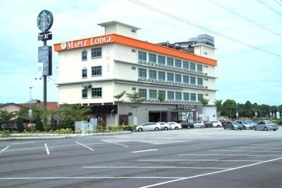 Maple Lodge Batu Pahat Exterior foto