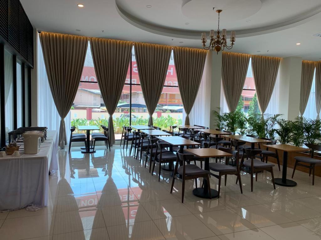 Maple Lodge Batu Pahat Exterior foto