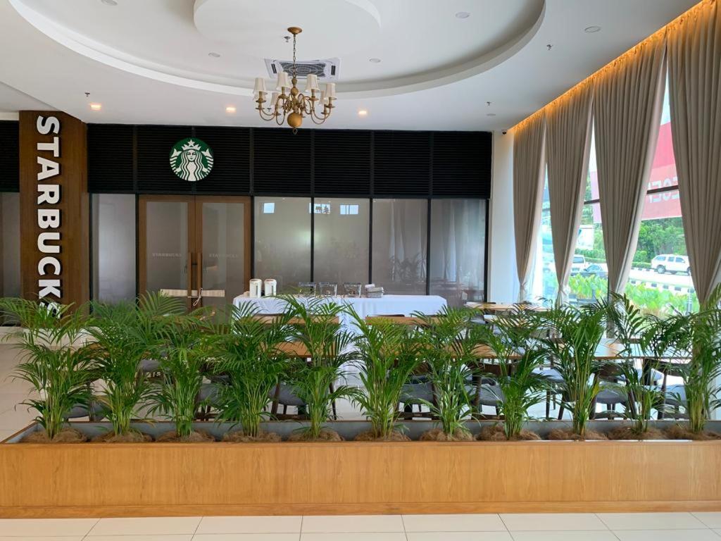 Maple Lodge Batu Pahat Exterior foto