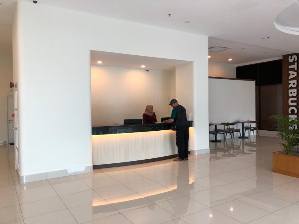 Maple Lodge Batu Pahat Exterior foto